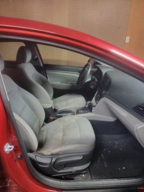 Used 2017 Hyundai Elantra SE image 7