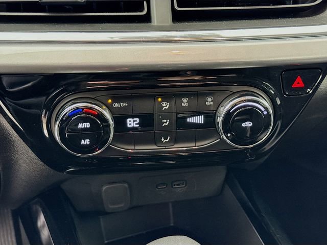 Used 2025 Chevrolet Trax LT image 16