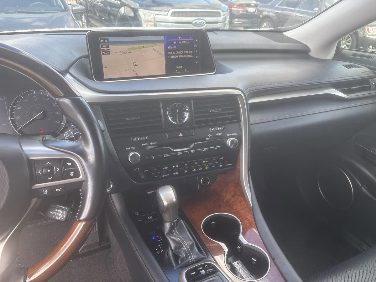 Used 2018 Lexus RX 450hL Premium image 15