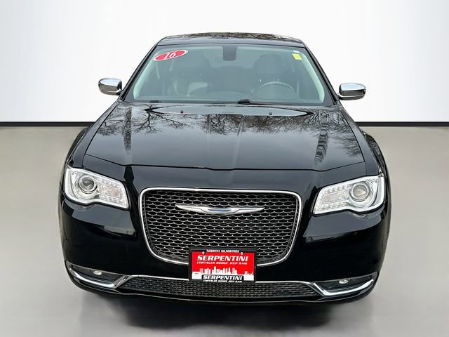 Used 2016 Chrysler 300 C image 4