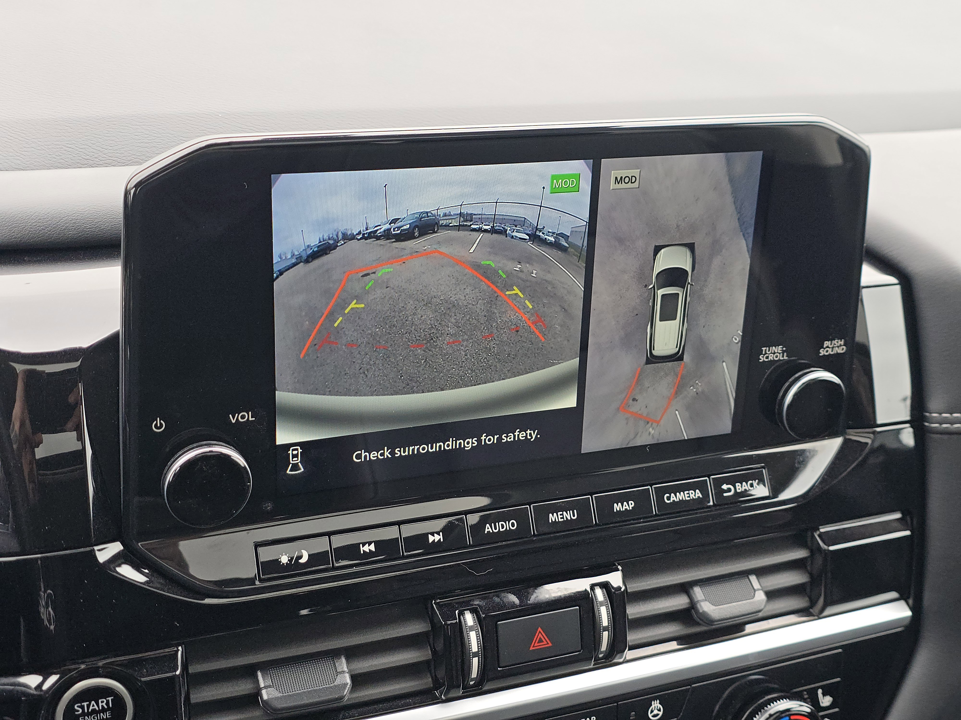 Used 2024 Nissan Pathfinder Platinum image 13