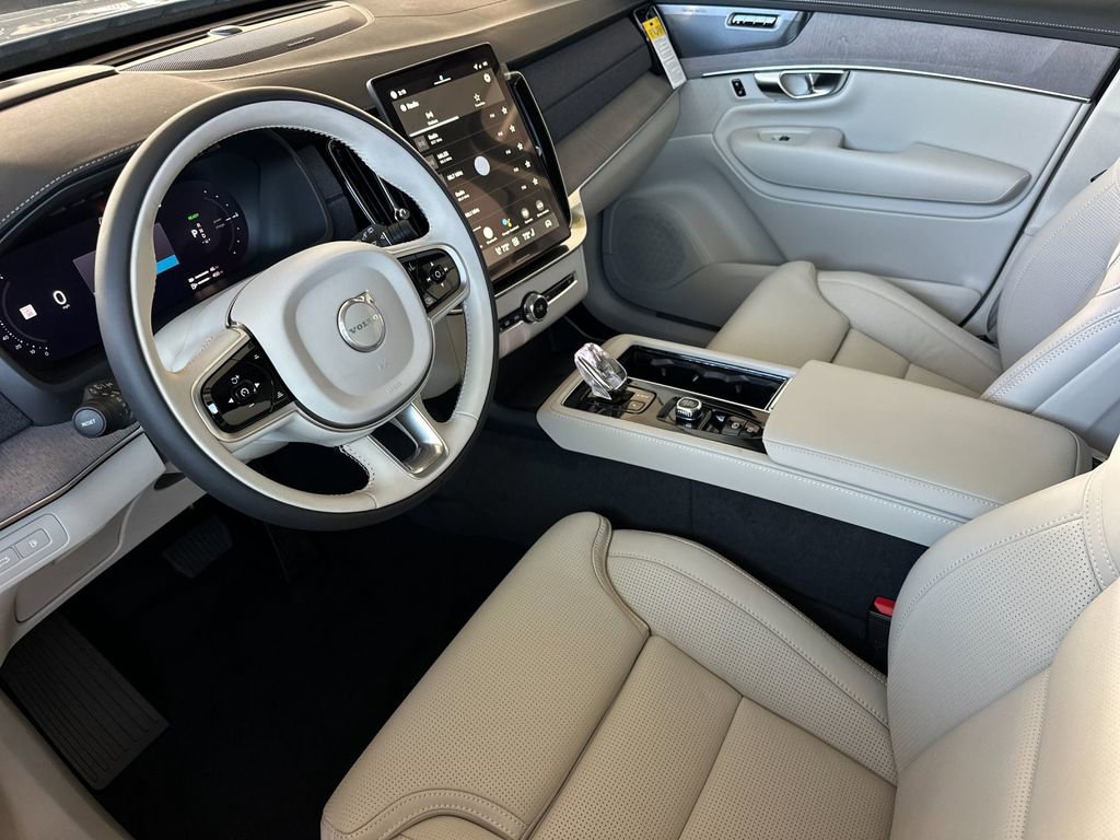 New 2026 Volvo XC90 T8 Ultra w/ Protection Package Premier image 9