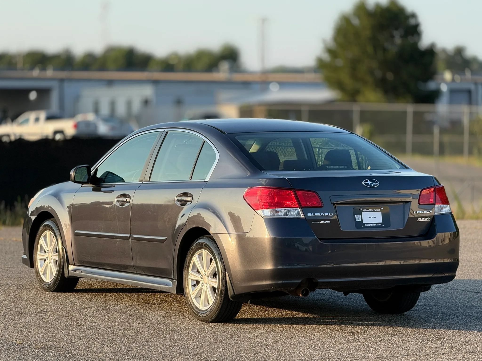 Used 2011 Subaru Legacy 2.5i Premium w/ All-Weather Pkg AWD/4WD image 10