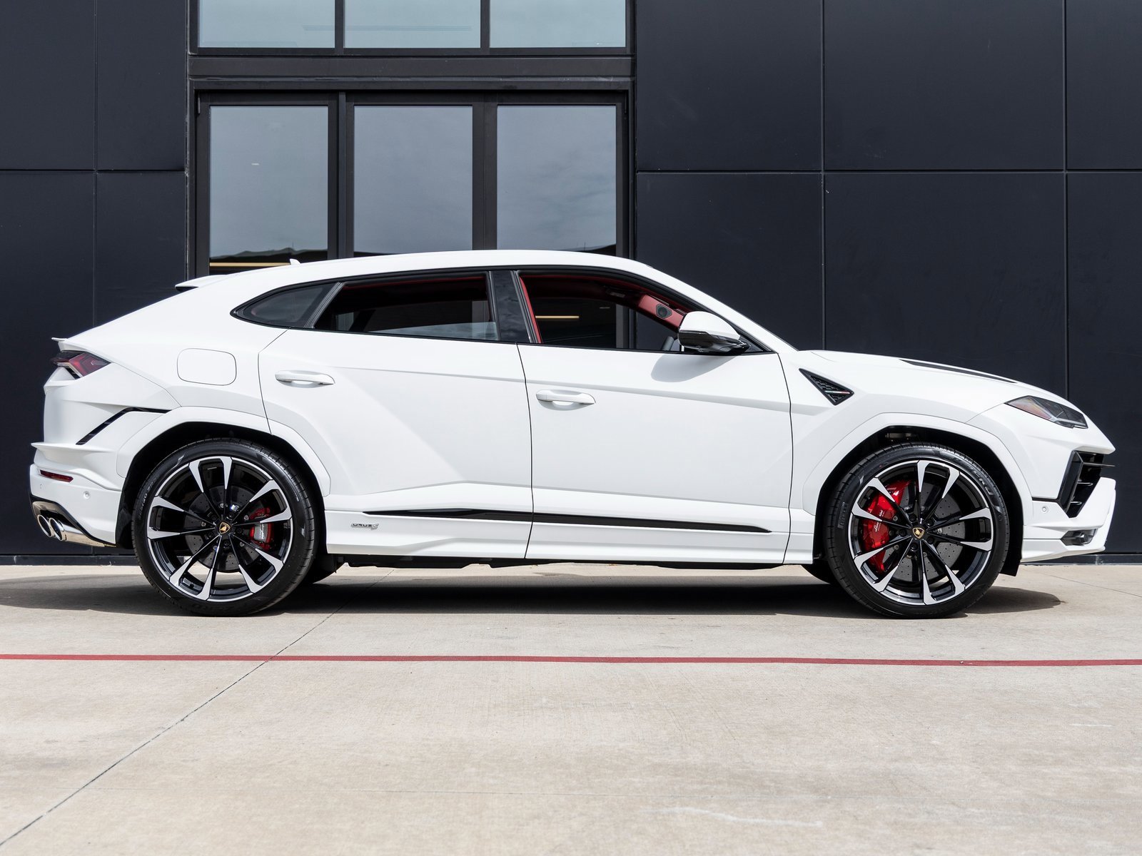 Used 2024 Lamborghini Urus S image 10