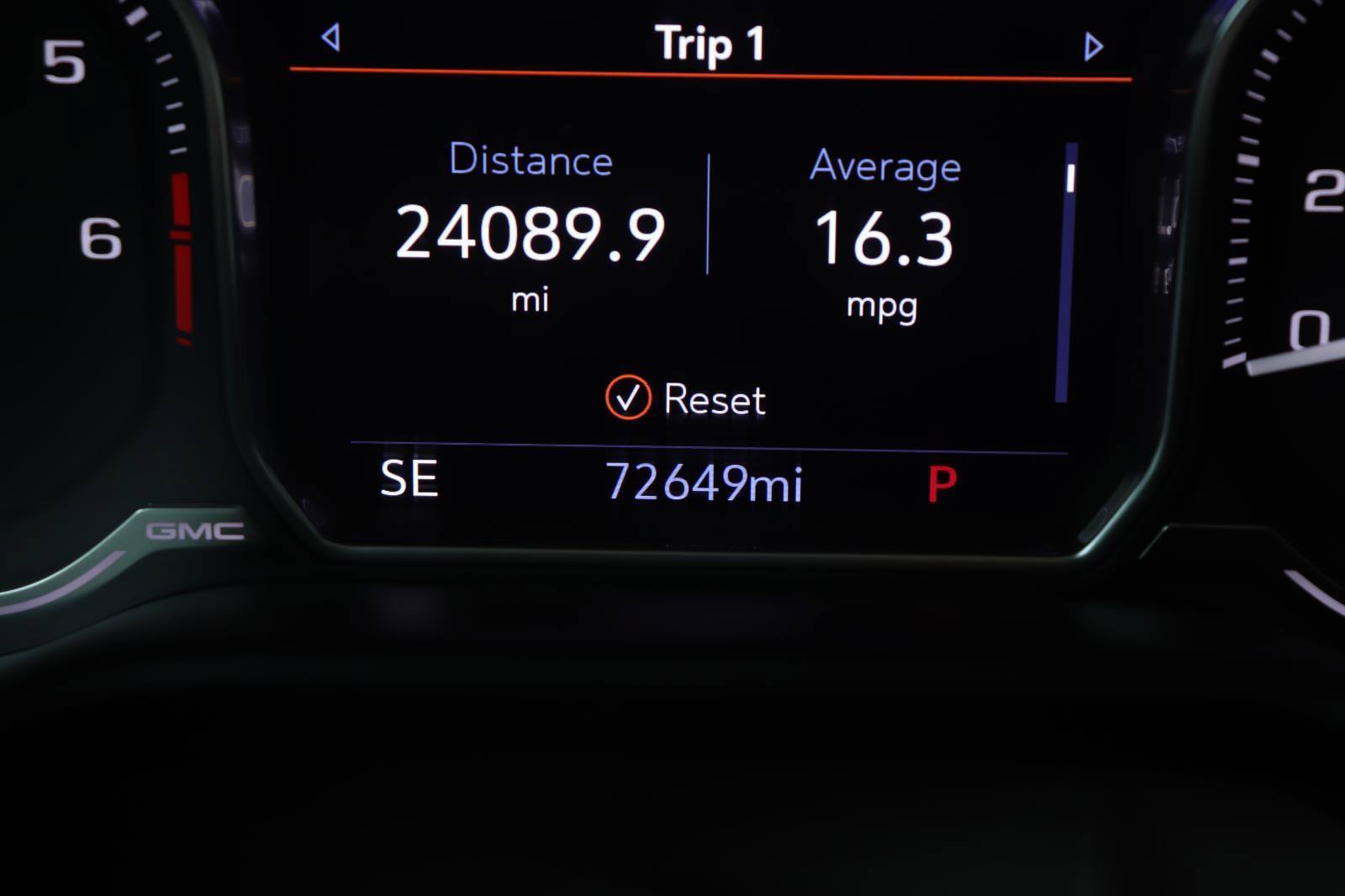 Used 2021 GMC Yukon Denali w/ Denali Premium Package image 33