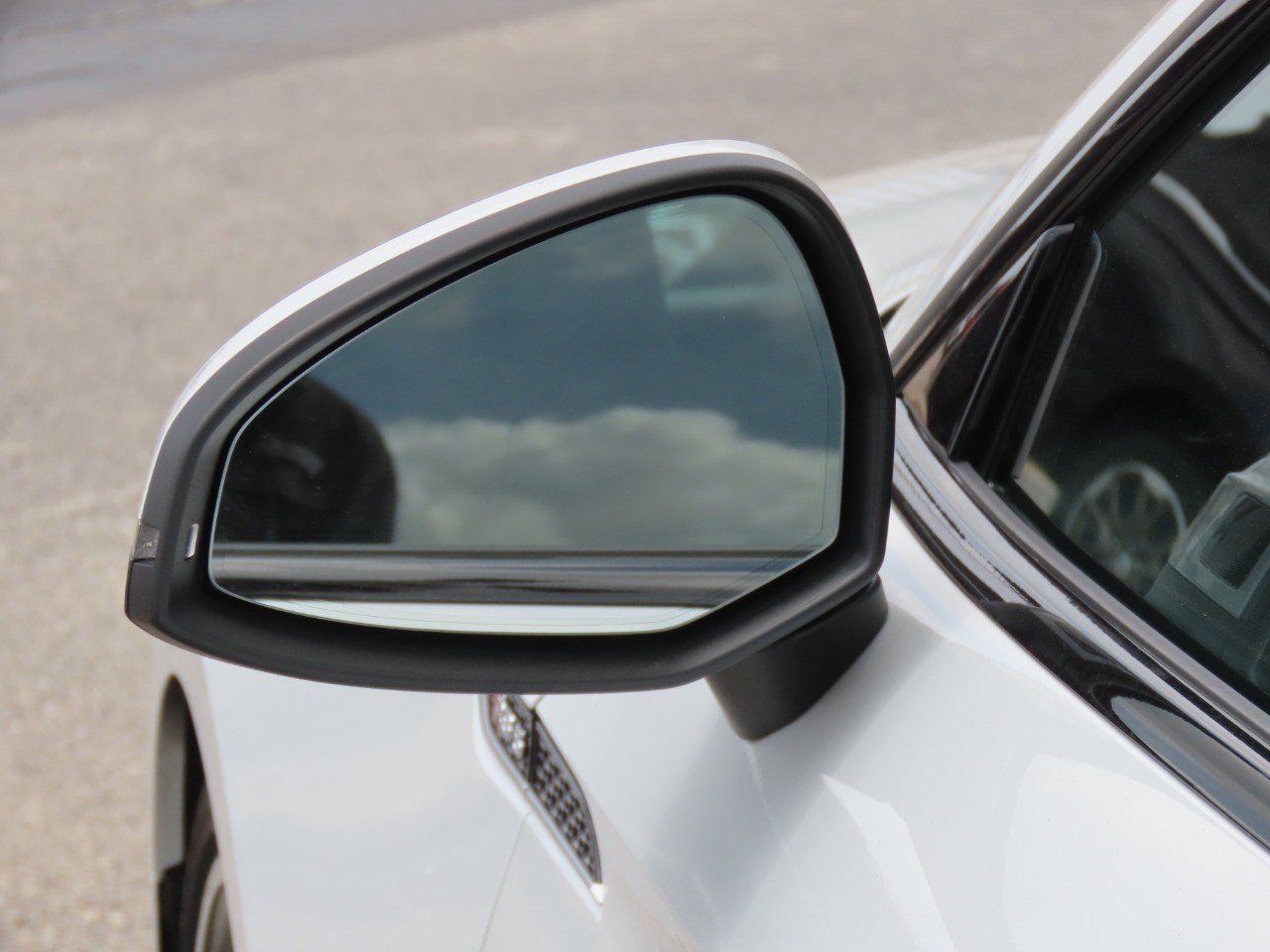 Used 2018 Audi RS 5 w/ Dynamic Plus Package AWD/4WD image 18