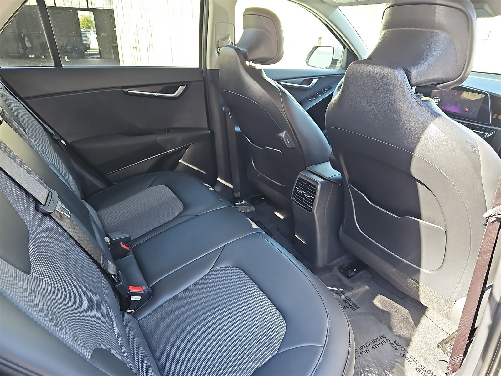 Used 2025 Kia Niro Wind image 11