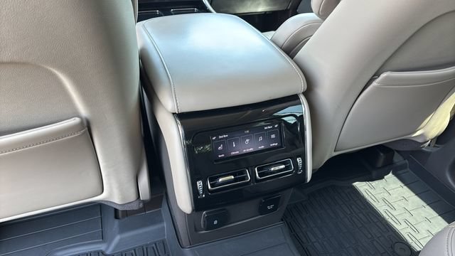 Used 2023 Lincoln Aviator Reserve w/ Equipment Group 201A AWD/4WD image 21