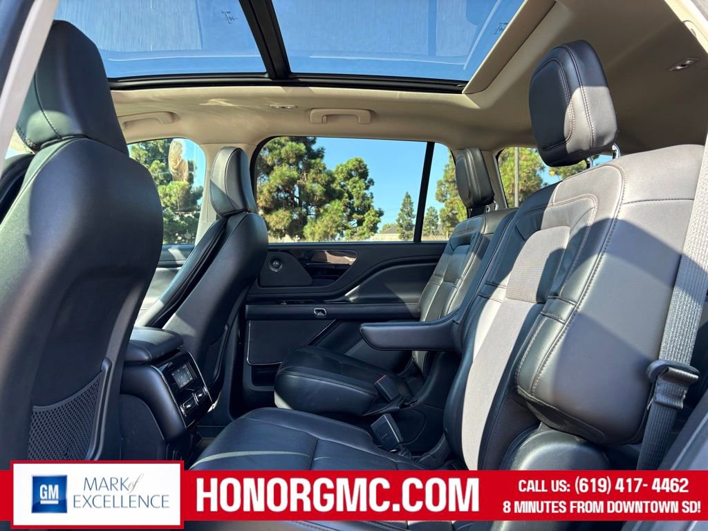 Used 2022 Lincoln Aviator Reserve w/ Equipment Group 201A RWD image 16