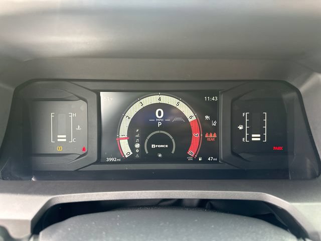 Used 2025 Toyota Tacoma SR5 AWD/4WD image 30