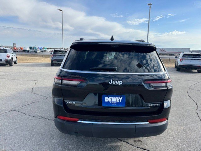 Used 2024 Jeep Grand Cherokee L Limited w/ Luxury Tech Group II image 7