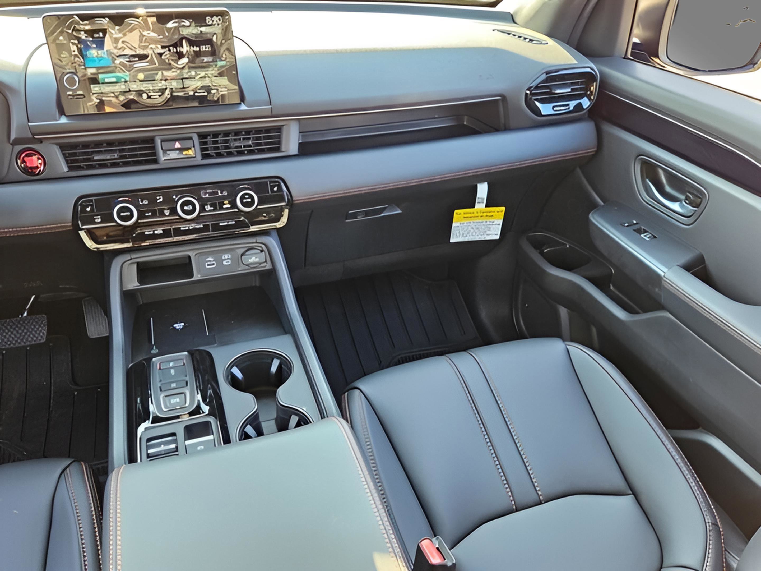 New 2025 Honda Pilot TrailSport image 14