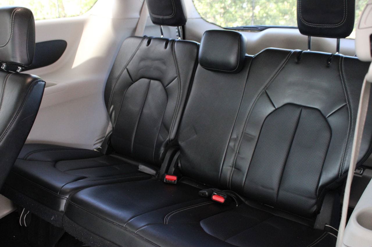 Used 2024 Chrysler Pacifica Touring-L FWD image 20
