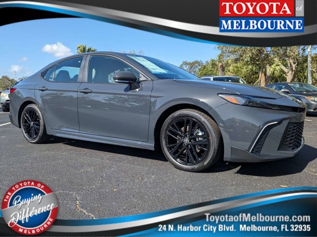 New 2025 Toyota Camry SE