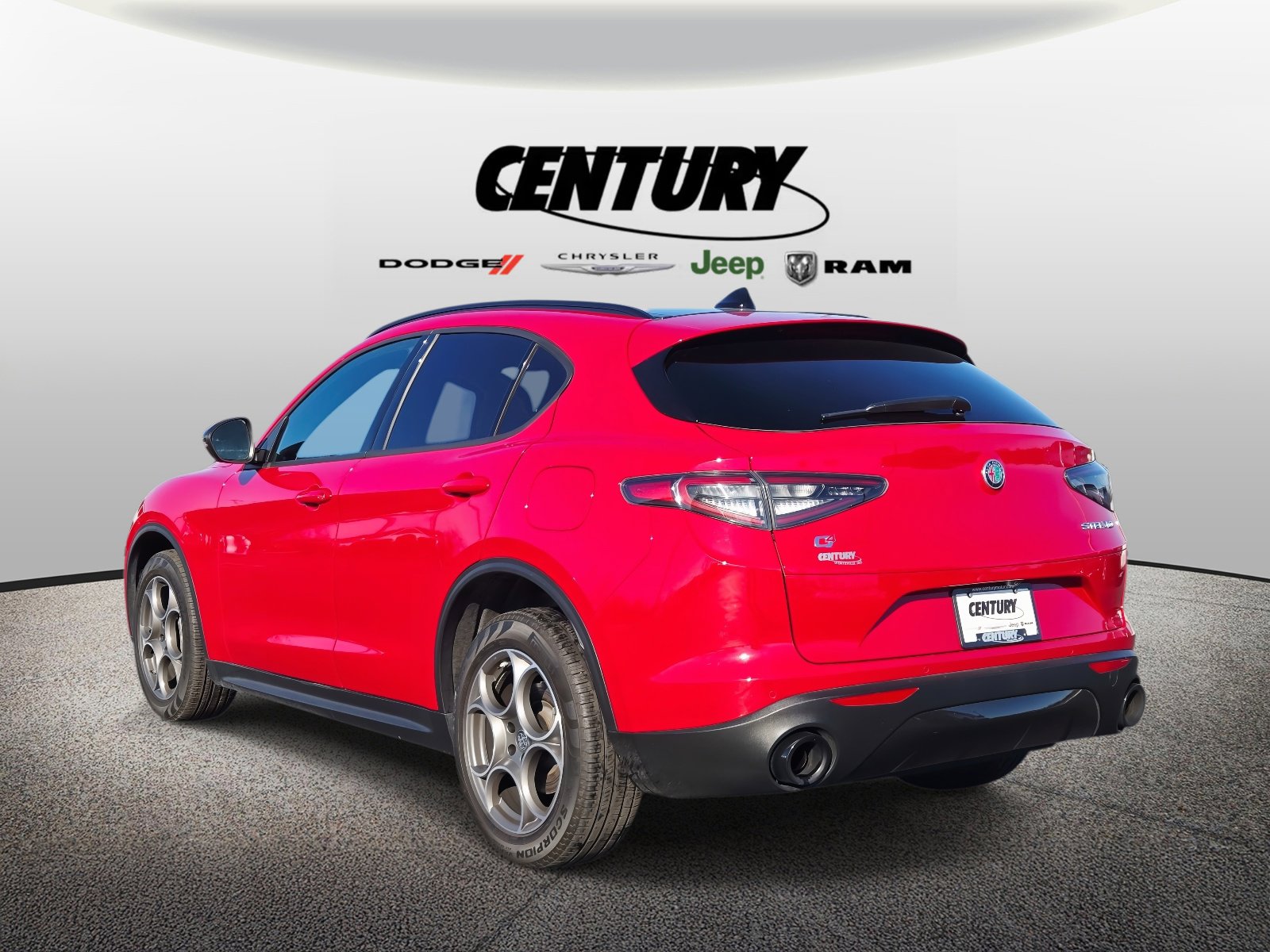 Used 2024 Alfa Romeo Stelvio Sprint image 6