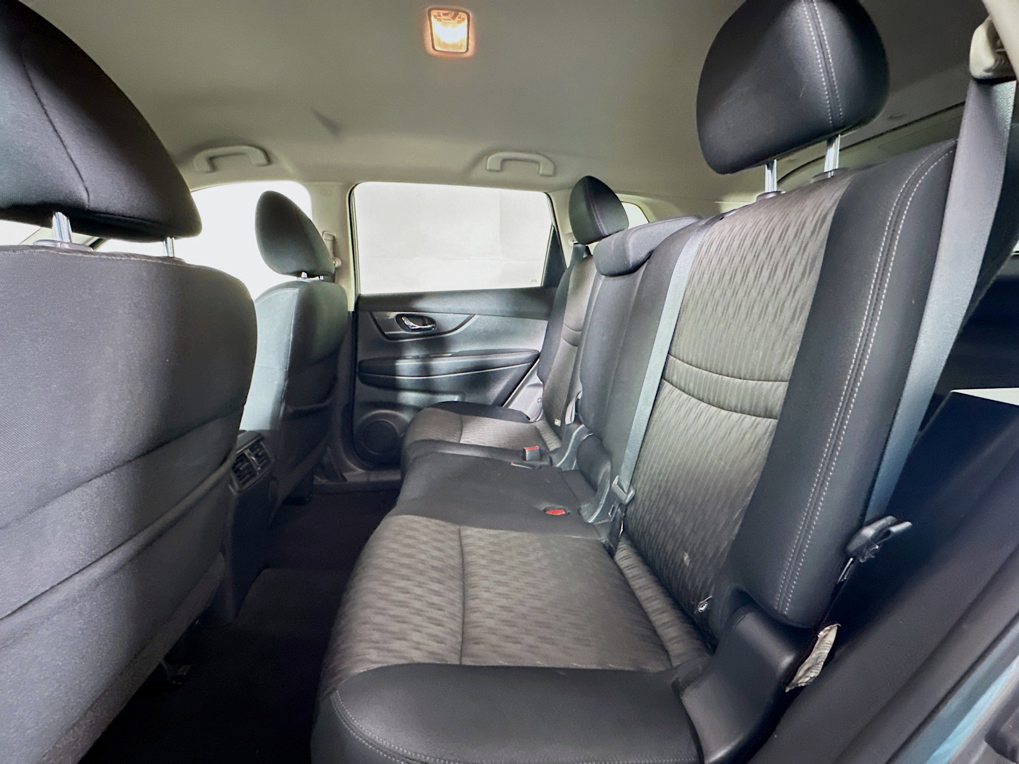 Used 2017 Nissan Rogue SV w/ Midnight Edition Package image 26