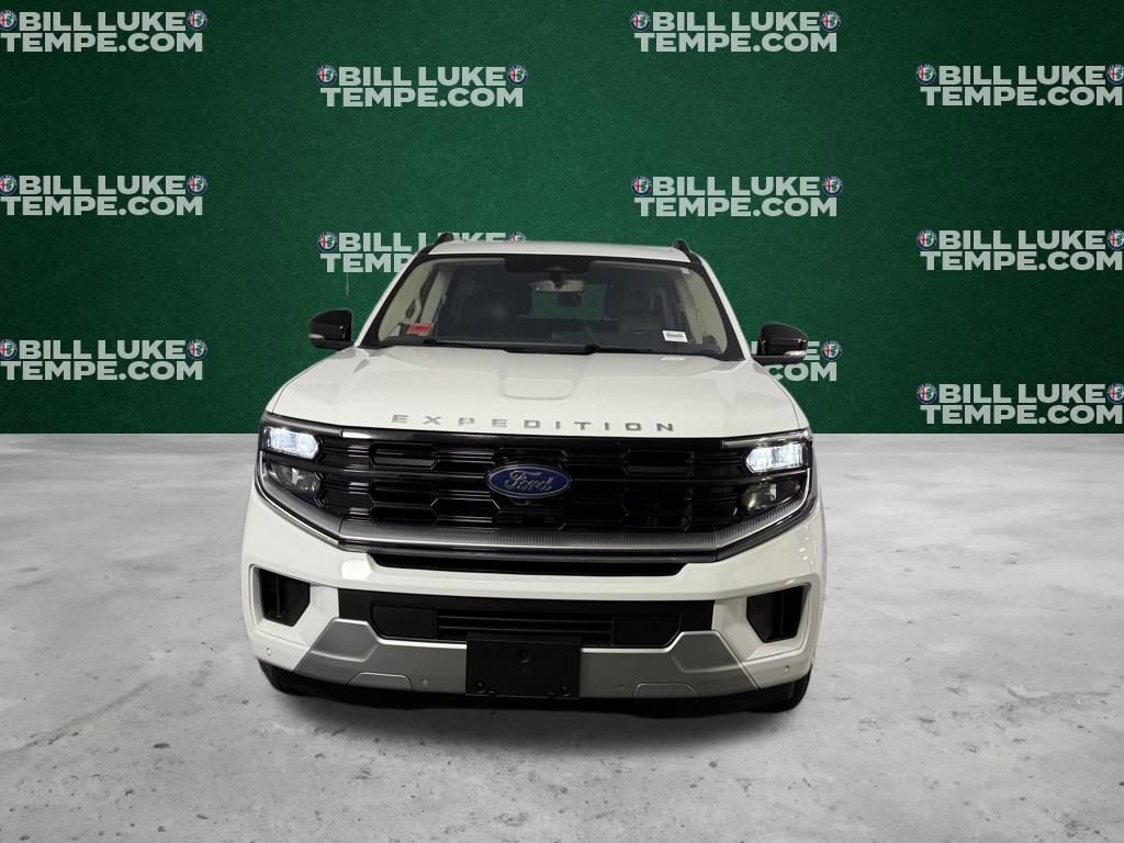 Used 2025 Ford Expedition Platinum w/ Driver's Package AWD/4WD image 10