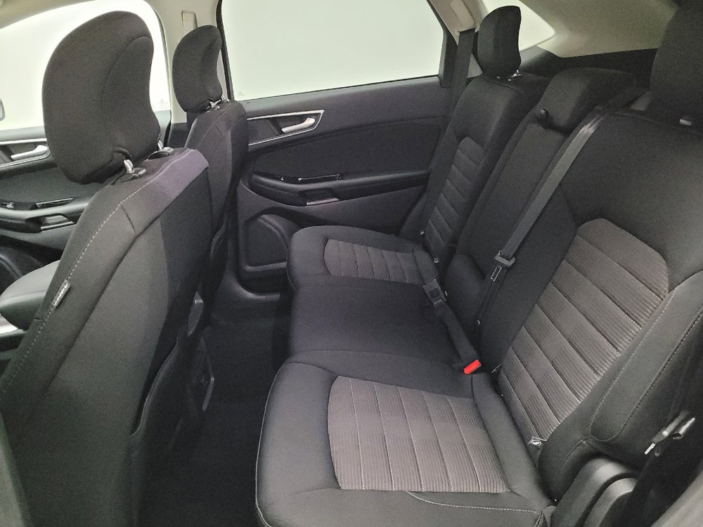 Used 2017 Ford Edge SEL FWD image 18