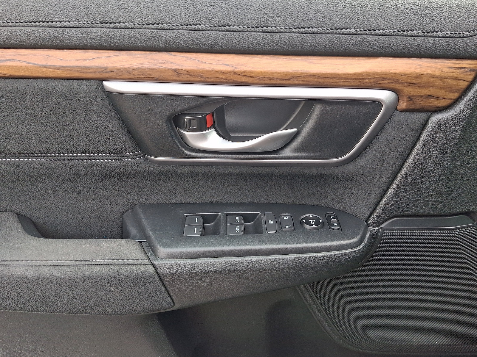 Used 2018 Honda CR-V EX image 13