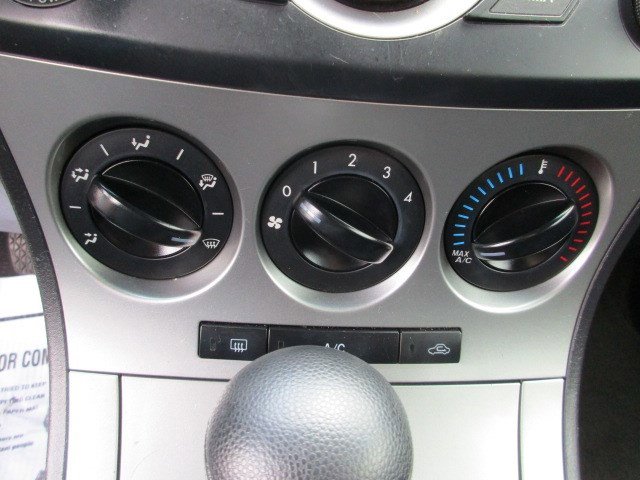 Used 2011 MAZDA MAZDA3 i Touring FWD image 21