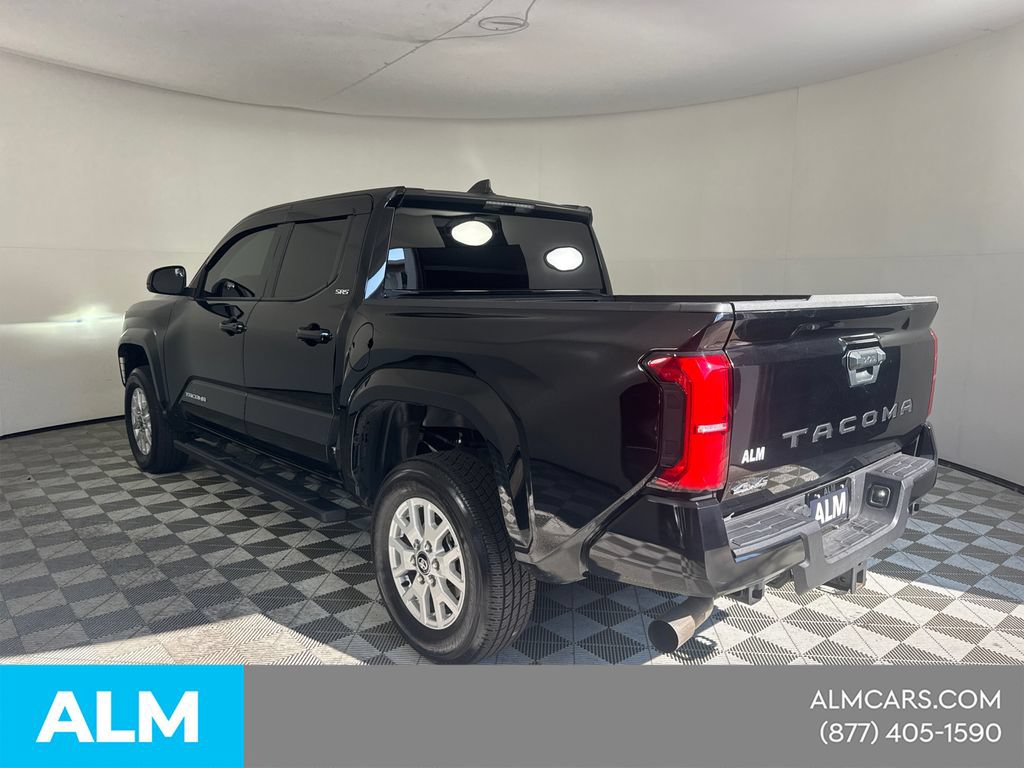 Used 2025 Toyota Tacoma SR5 AWD/4WD image 9