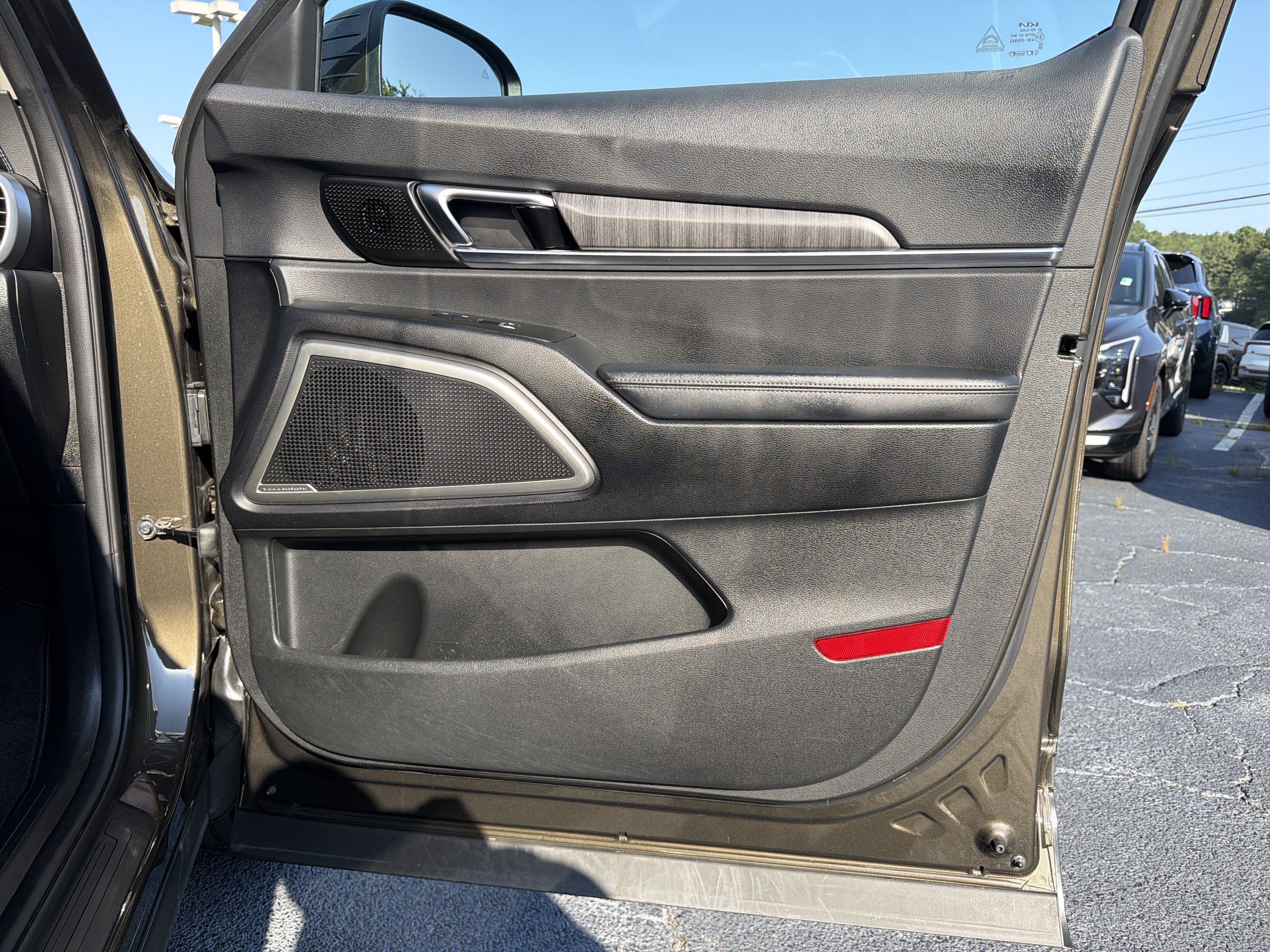 Used 2023 Kia Telluride EX w/ EX Captain's Chair Package FWD image 14