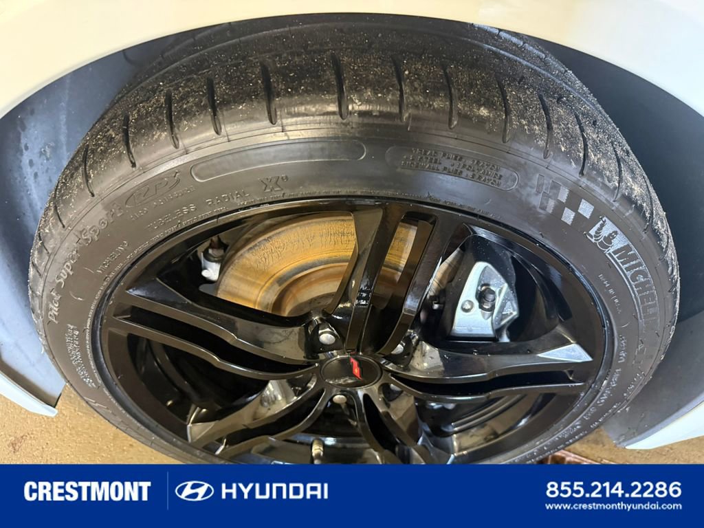 Used 2017 Chevrolet Corvette Stingray Coupe w/ Carbon Flash Badge Package image 19