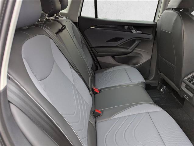 New 2026 Volkswagen Tiguan SE FWD image 29