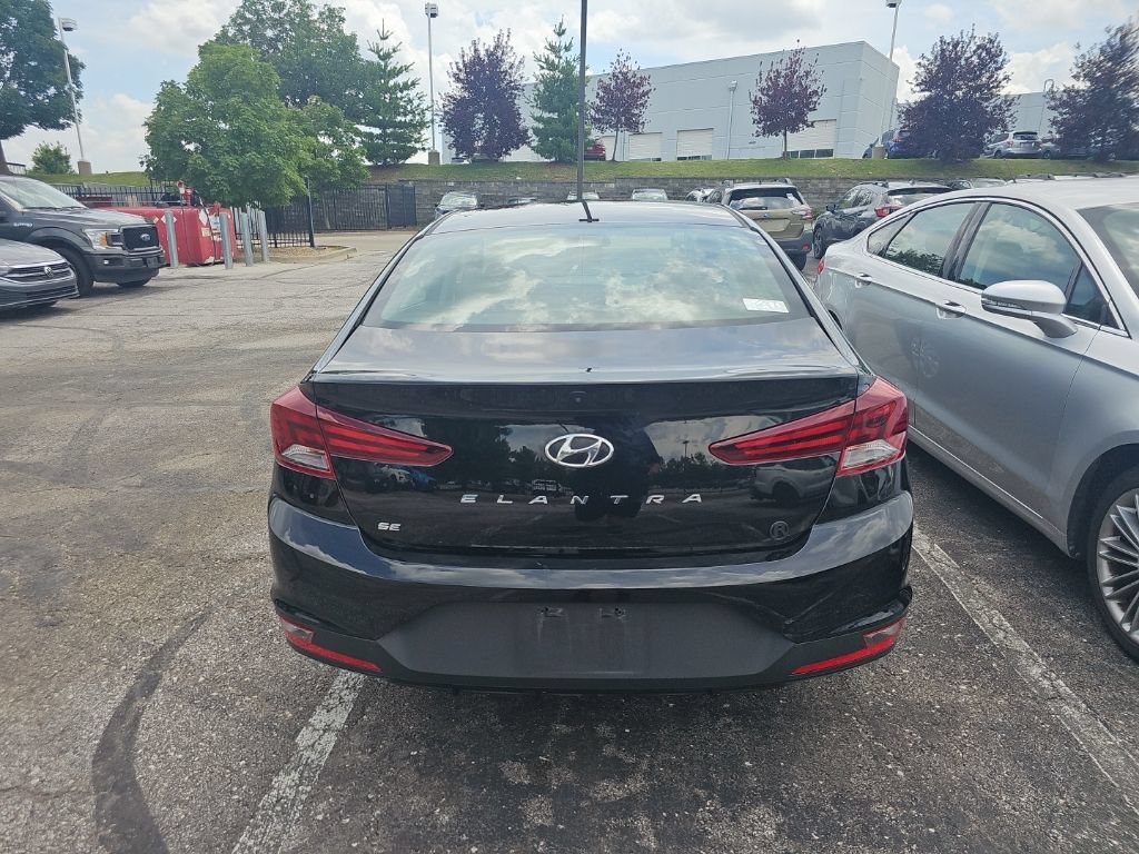 Used 2019 Hyundai Elantra SE w/ Cargo Package FWD image 6