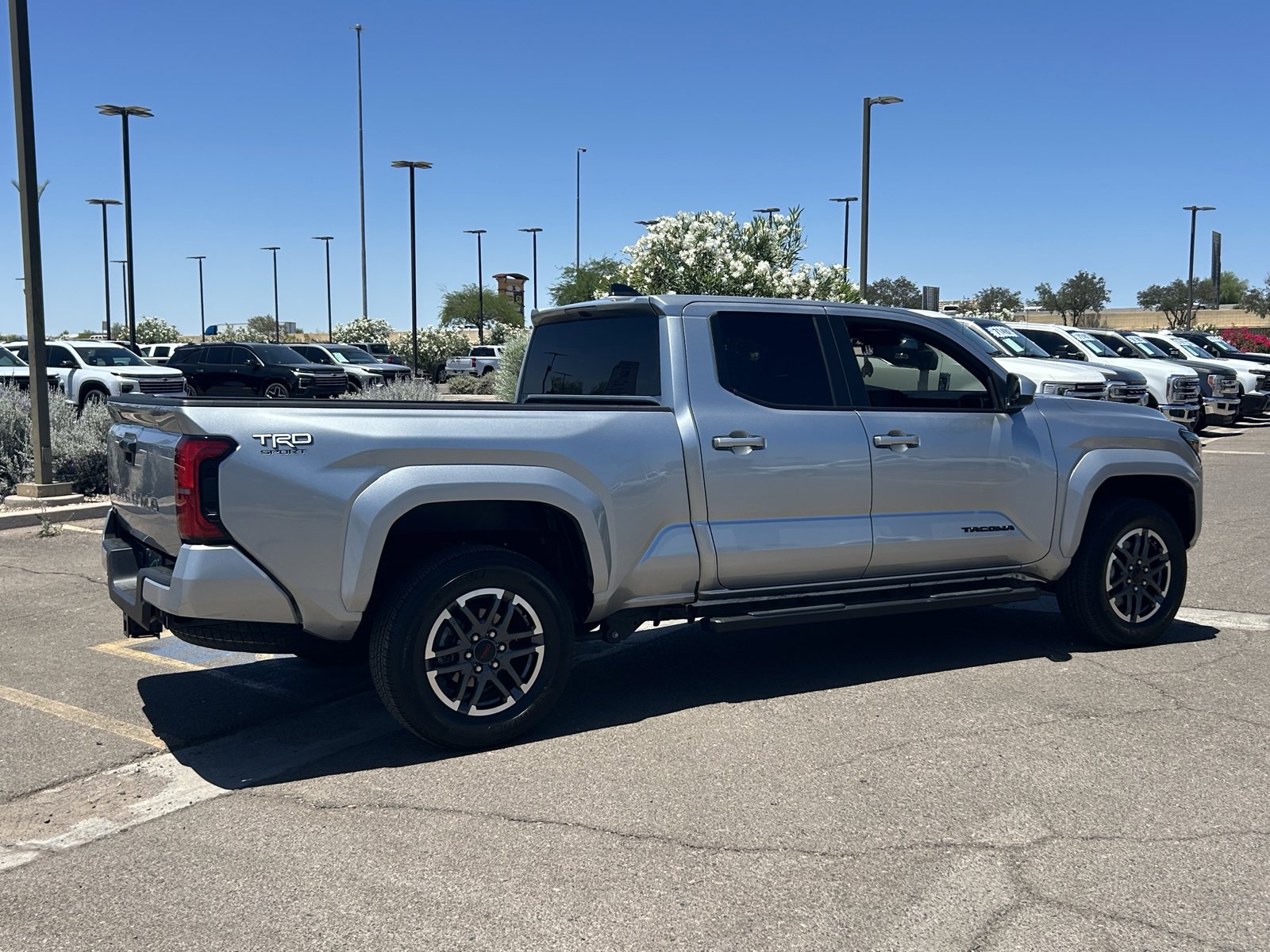 Used 2025 Toyota Tacoma TRD Sport AWD/4WD image 5