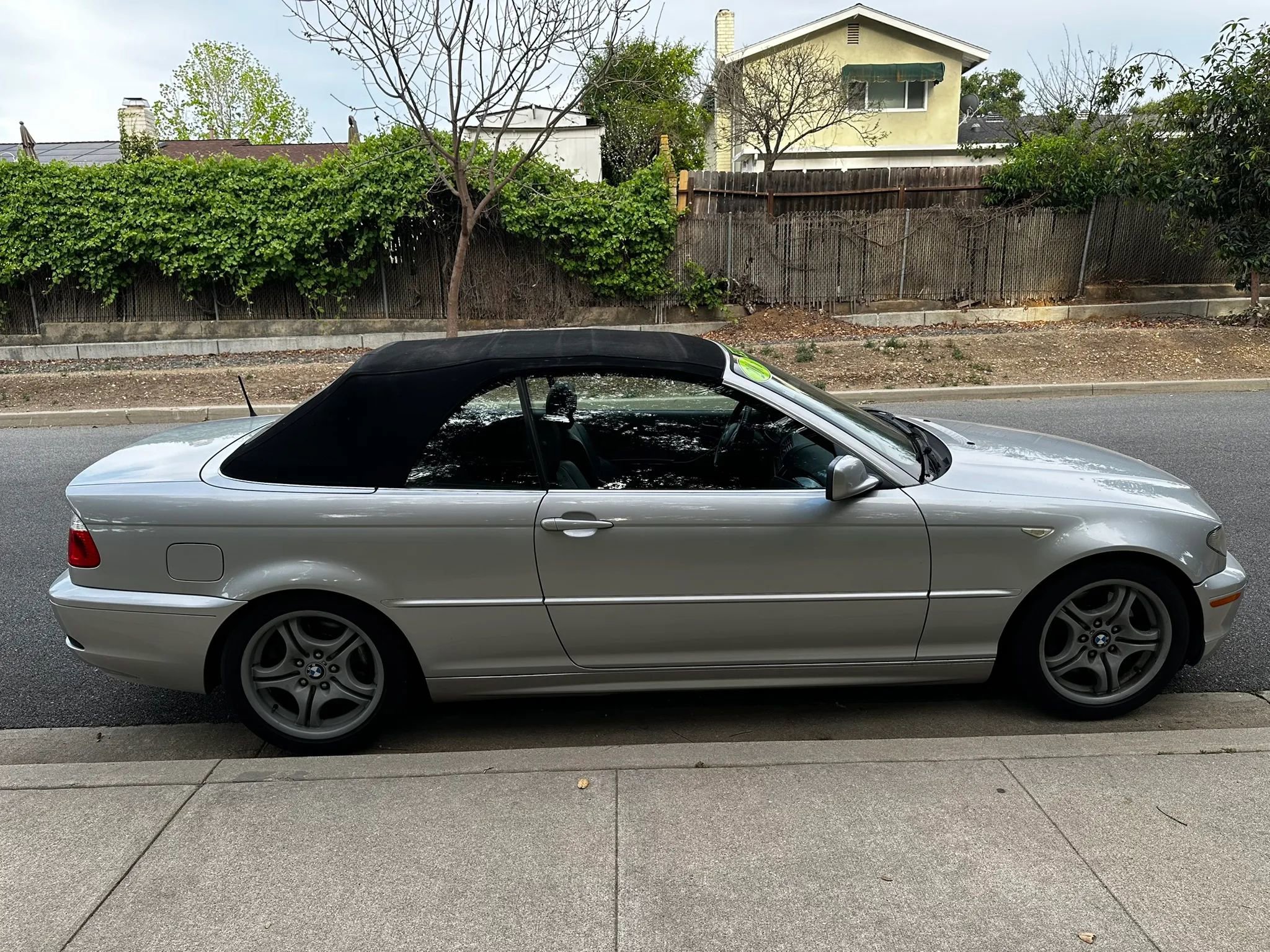 Used 2006 BMW 330Ci Convertible image 16