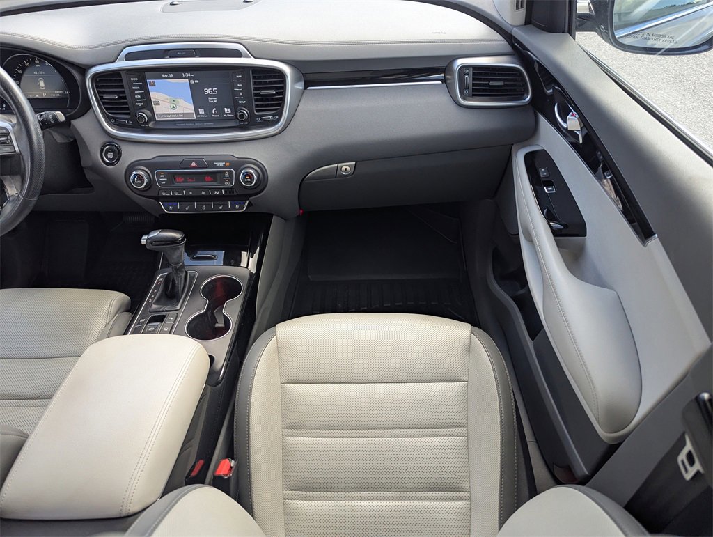 Used 2019 Kia Sorento SX w/ SX Touring Package image 16