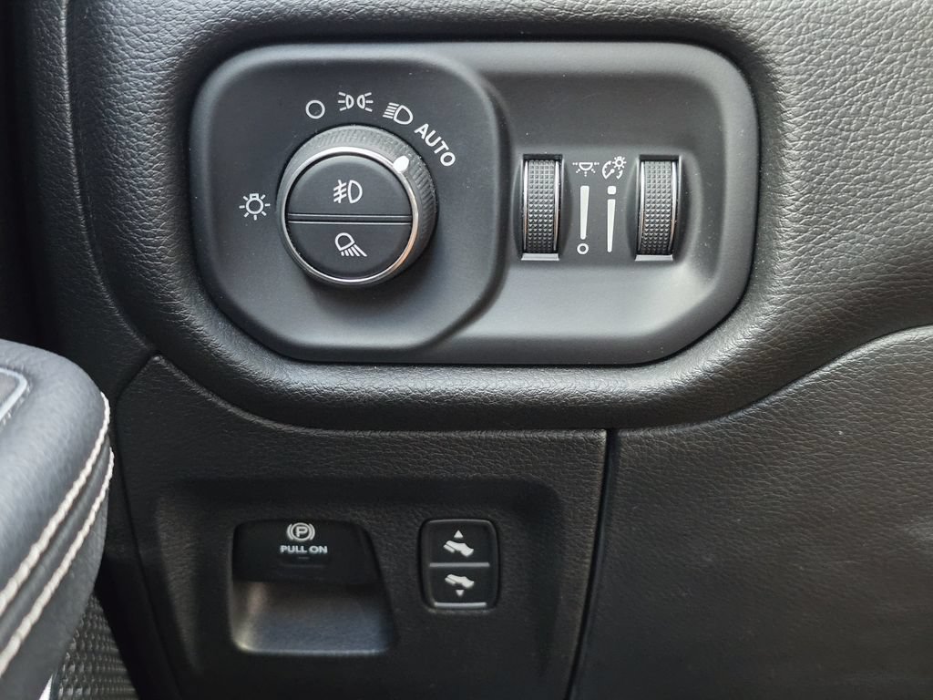 Used 2022 RAM 1500 Laramie w/ Sport Appearance Package AWD/4WD image 34
