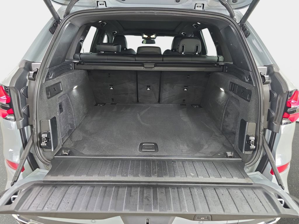 Used 2024 BMW X5 sDrive40i w/ M Sport Package image 29