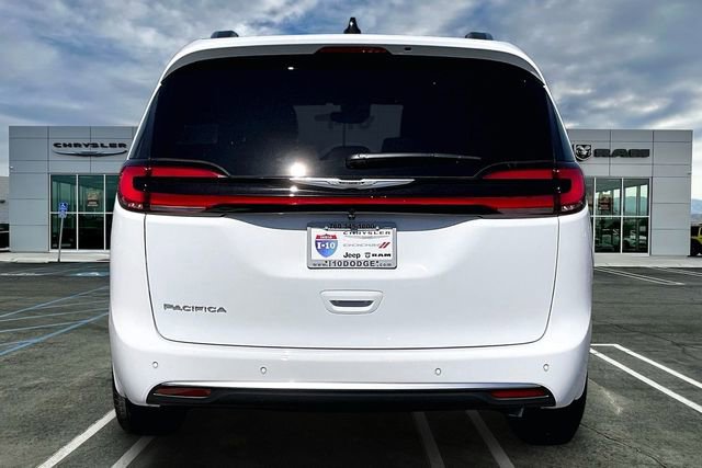 New 2026 Chrysler Pacifica Pinnacle image 3