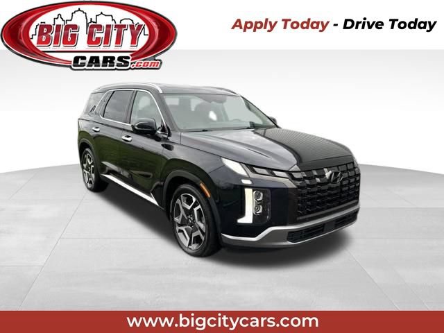 Used 2023 Hyundai Palisade Limited w/ Winter Package FWD image 1