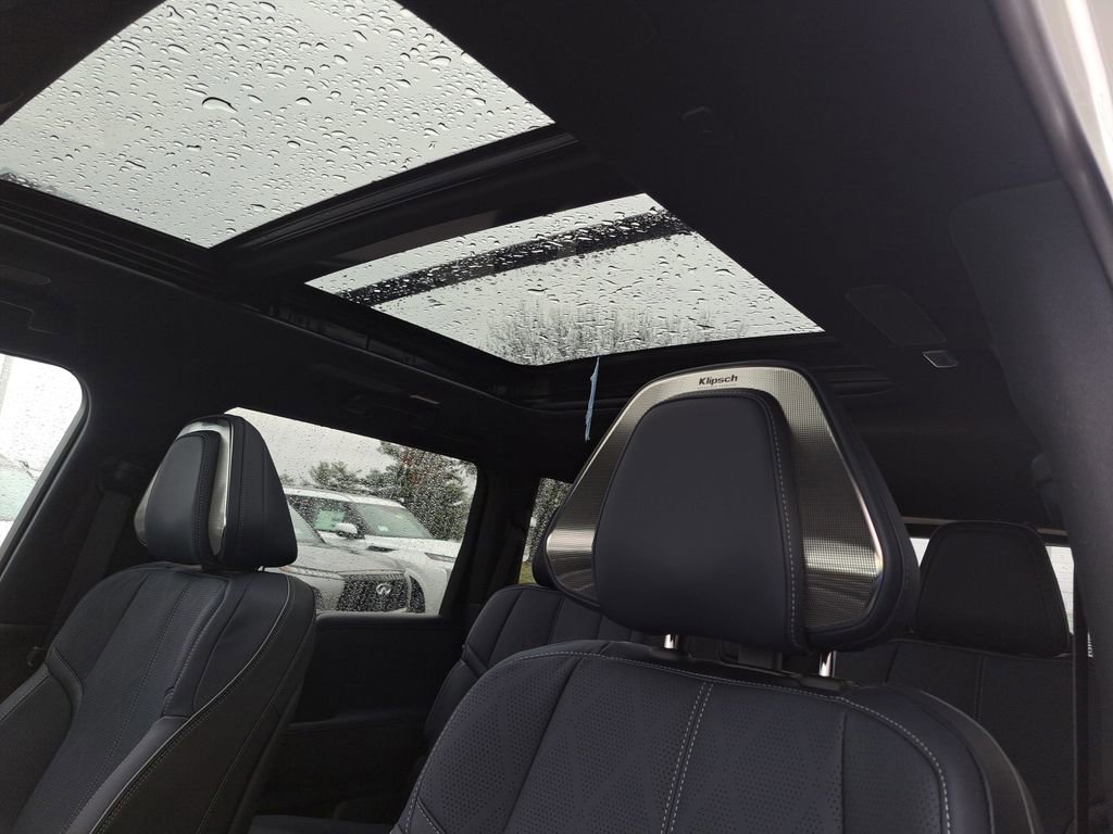 New 2026 INFINITI QX80 4WD image 16