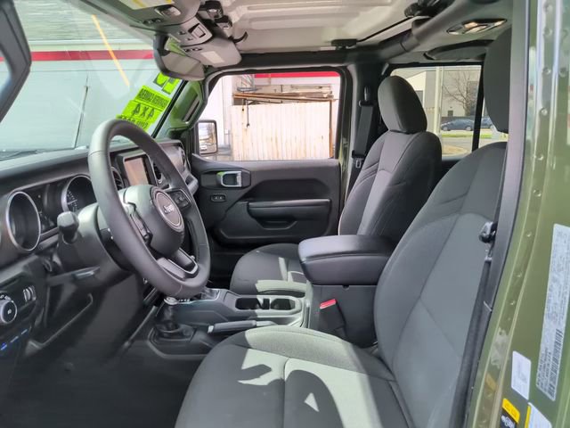 Used 2023 Jeep Wrangler Unlimited w/ Cold Weather Group image 20