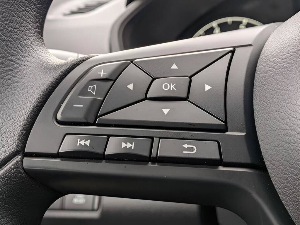 Certified 2025 Nissan Altima 2.5 S FWD image 14