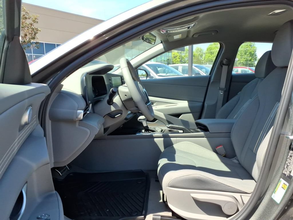 New 2026 Hyundai Elantra Sport FWD image 14