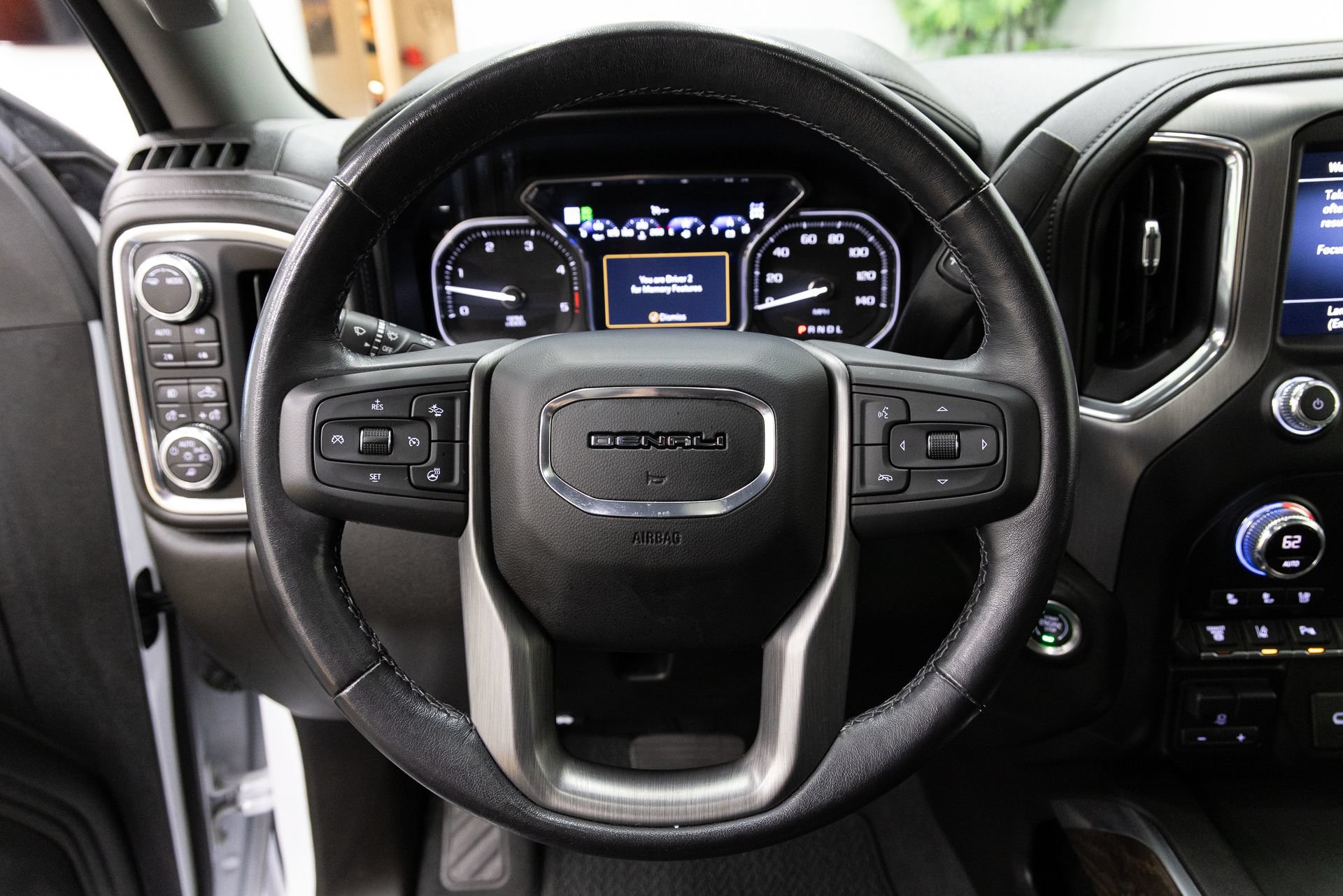 Used 2021 GMC Sierra 2500 Denali w/ Denali Ultimate Package AWD/4WD image 16