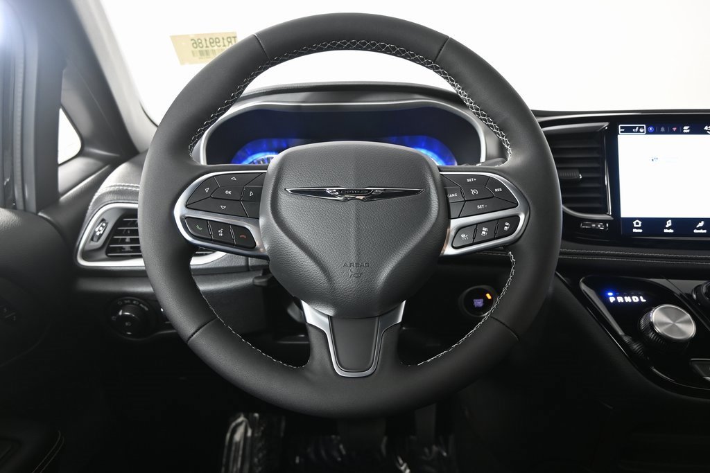 New 2026 Chrysler Pacifica Select image 35