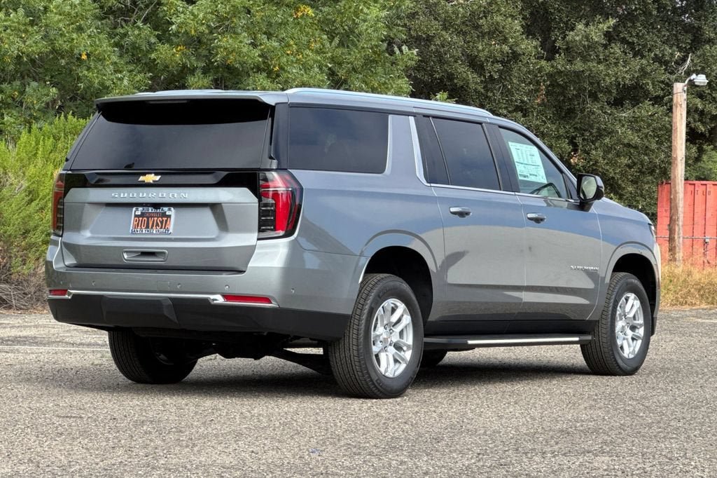 New 2026 Chevrolet Suburban LS RWD image 4