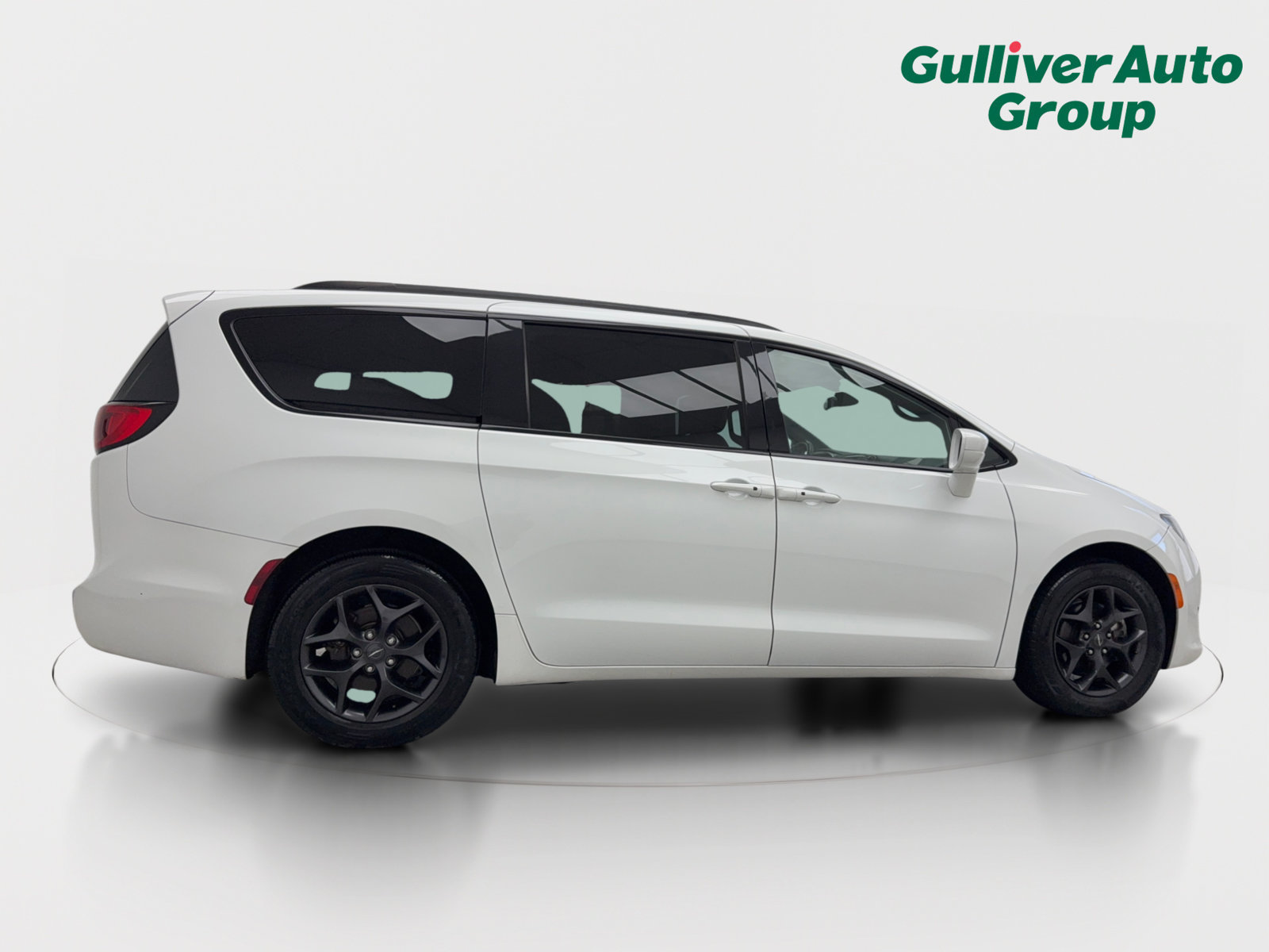 Used 2019 Chrysler Pacifica Touring-L Plus w/ S Appearance Package FWD image 9