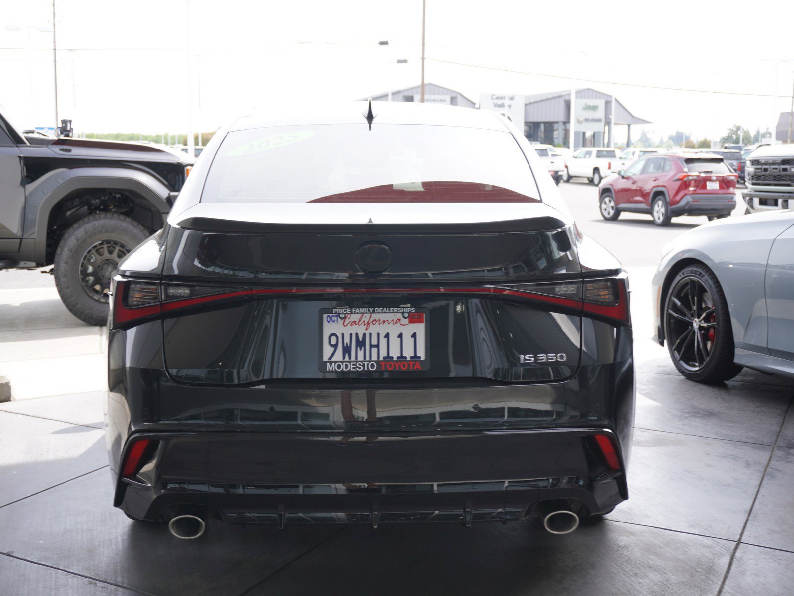 Used 2025 Lexus IS 350 F Sport image 9