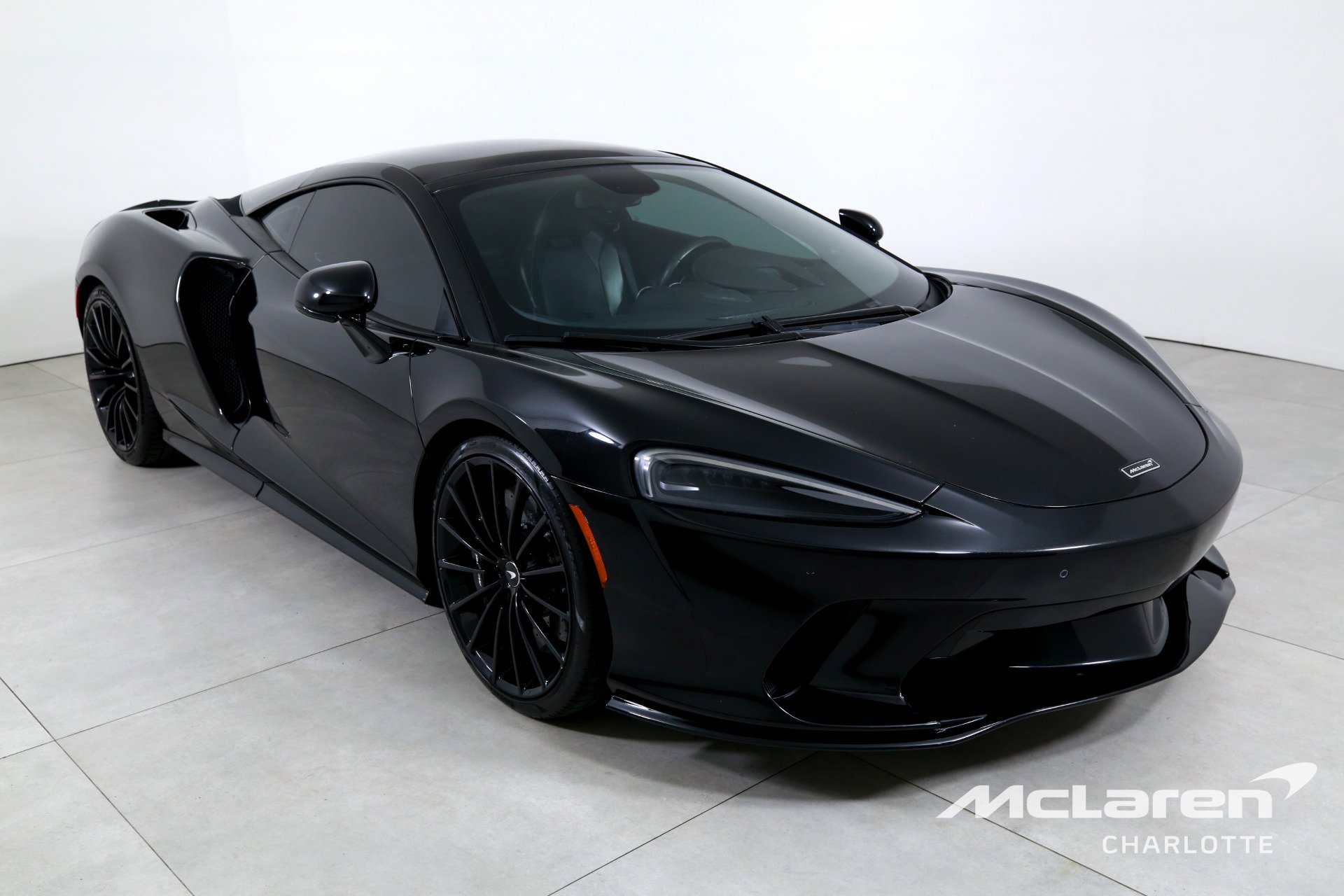 Used 2023 McLaren GT image 3