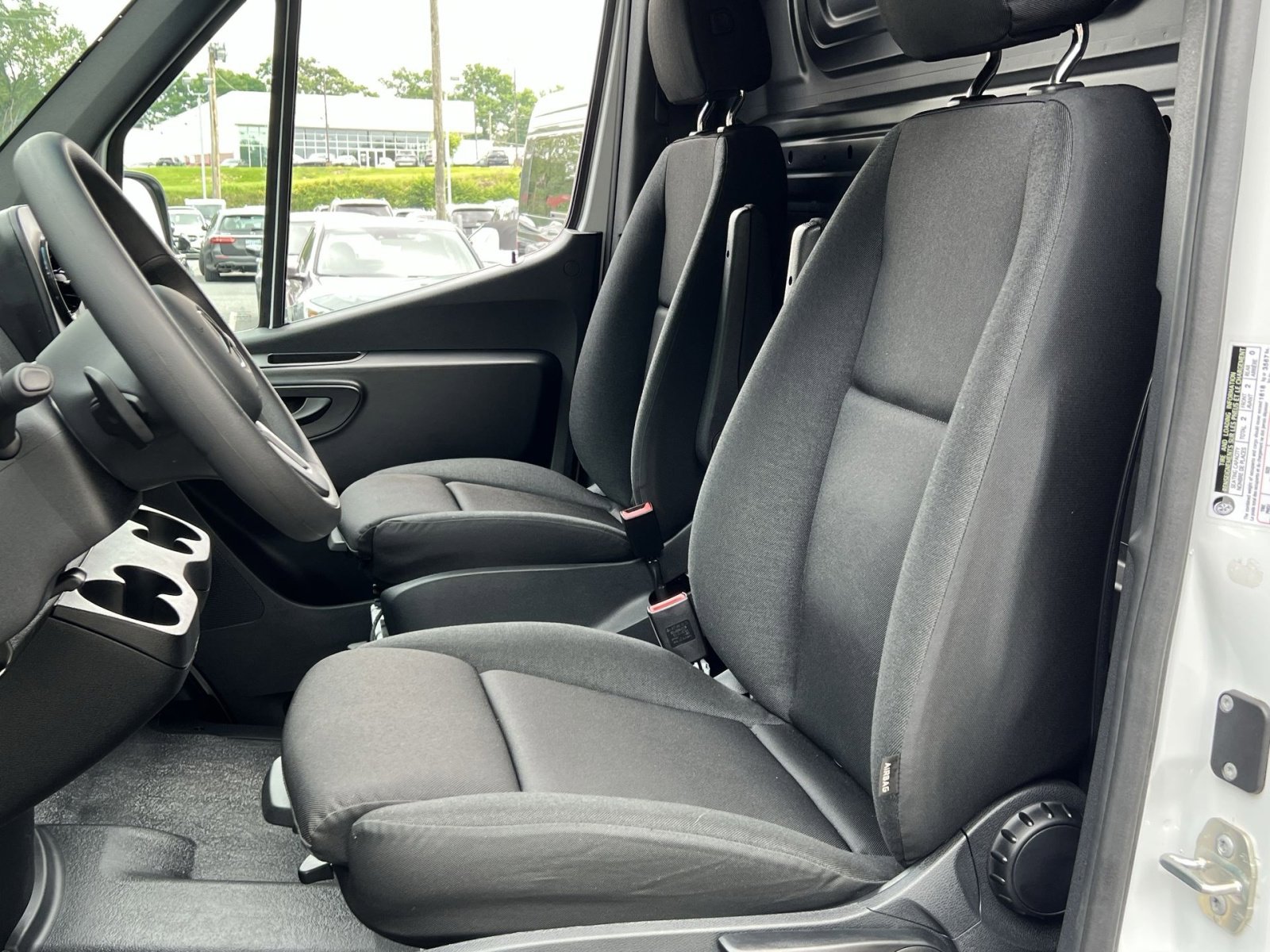 Used 2024 Mercedes-Benz Sprinter 2500 image 11