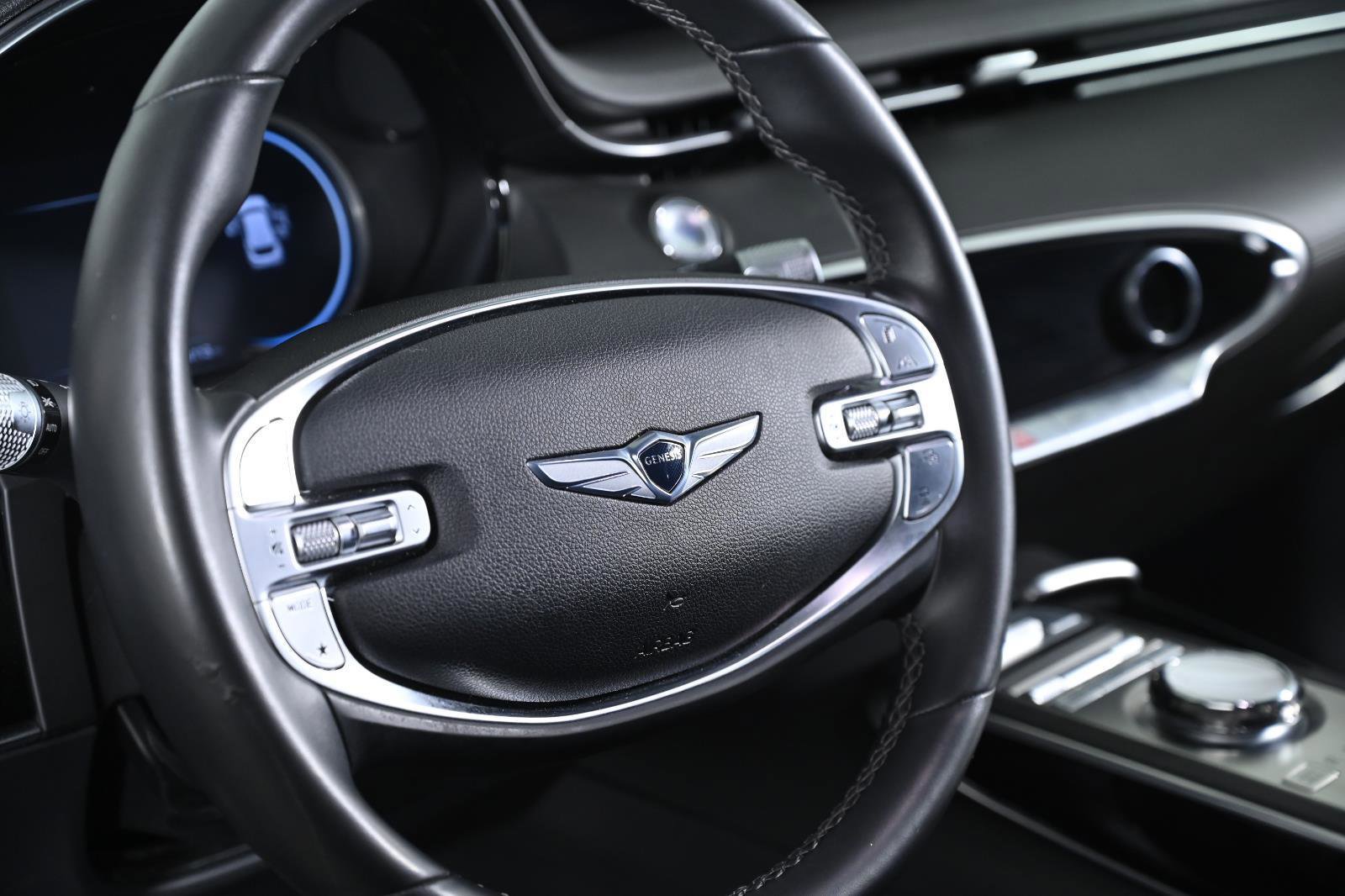 Used 2025 Genesis GV70 2.5T image 13