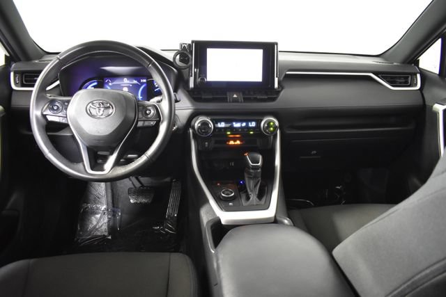 Used 2023 Toyota RAV4 SE AWD/4WD image 25