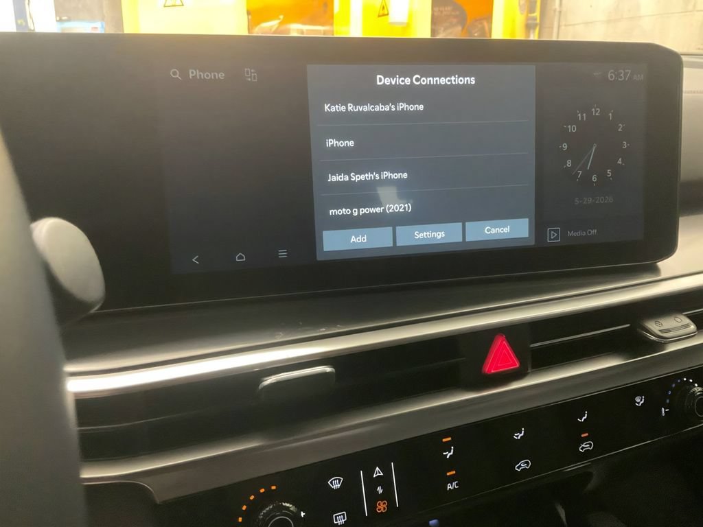 Certified 2026 Kia Sorento LX FWD image 18